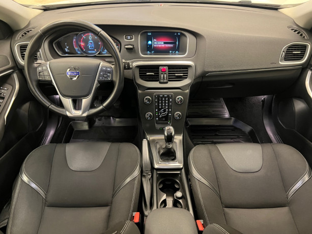 volvo-v40-diesel-2016-big-6