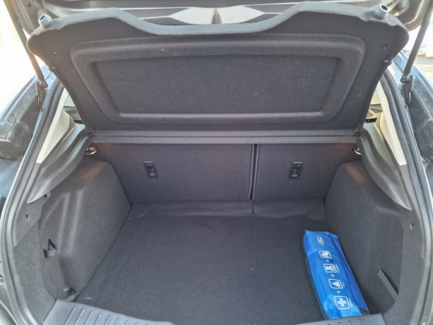 ford-focus-bensin-2016-big-8