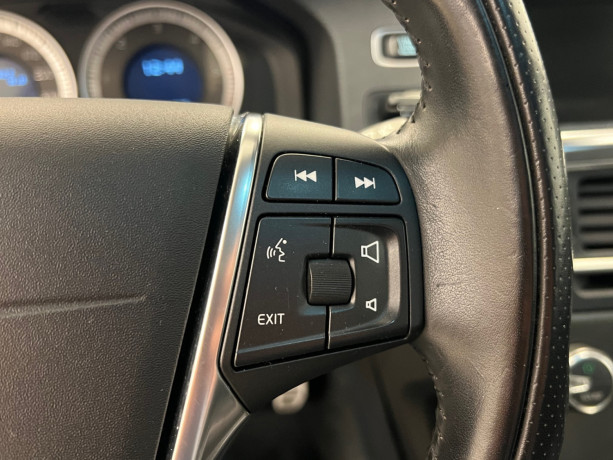 volvo-v60-diesel-2012-big-19