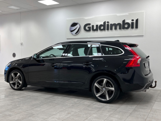 volvo-v60-diesel-2012-big-2