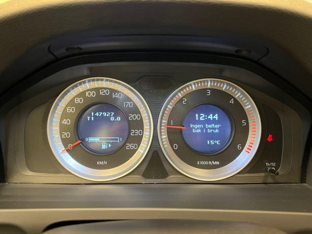 volvo-v60-diesel-2012-big-17