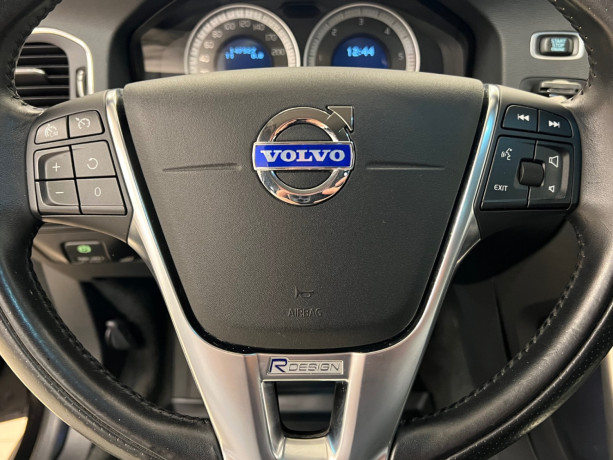 volvo-v60-diesel-2012-big-20