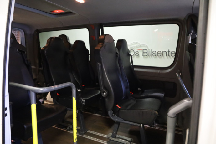 mercedes-benz-sprinter-diesel-2018-big-15