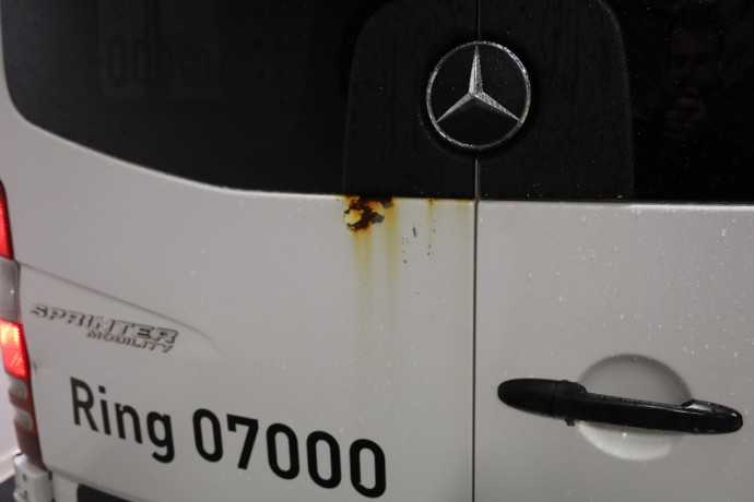 mercedes-benz-sprinter-diesel-2018-big-7