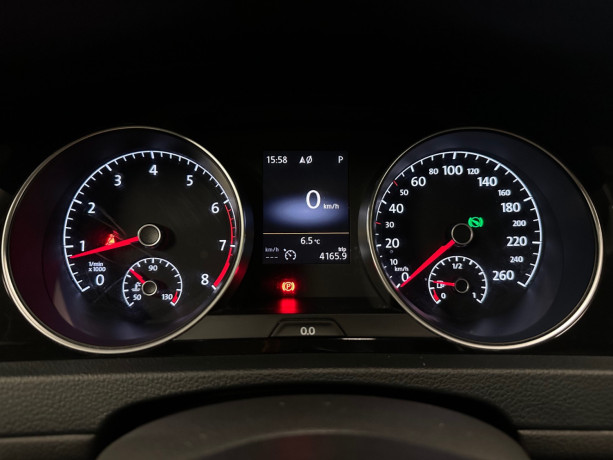 volkswagen-golf-bensin-2014-big-16