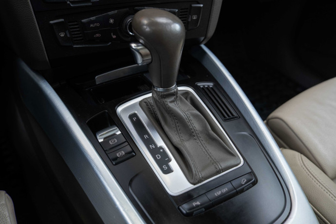 audi-q5-diesel-2010-big-18